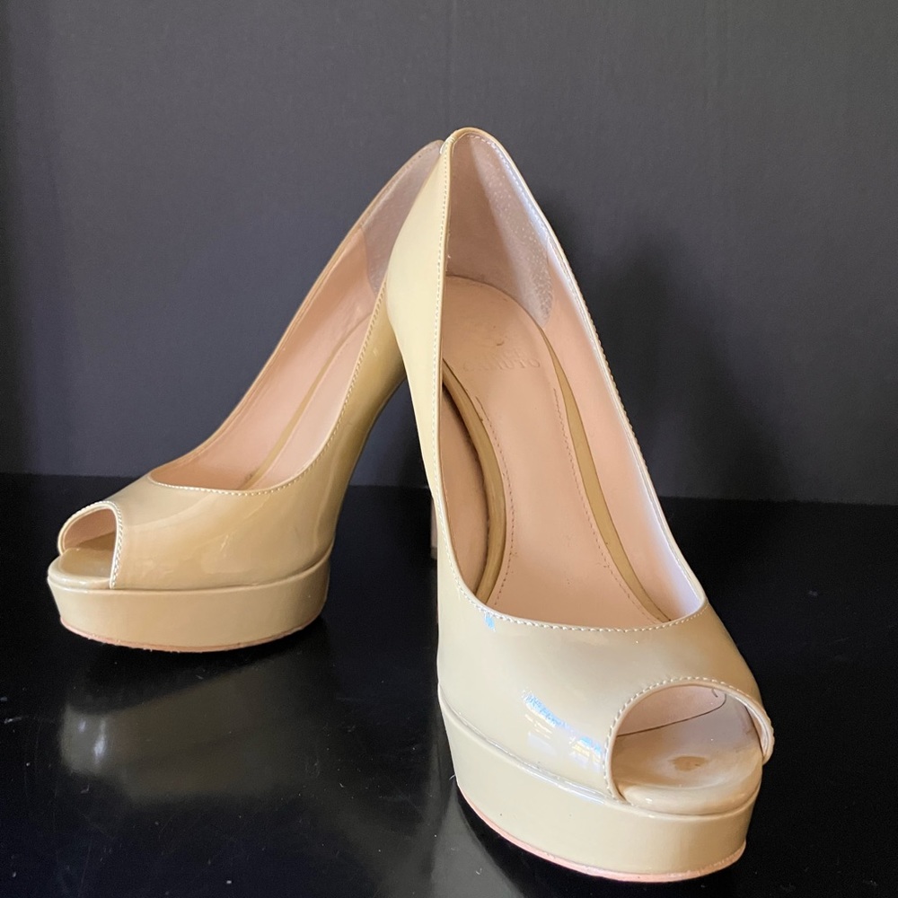 Vince Camino Nude Stiletto Heels Size 6